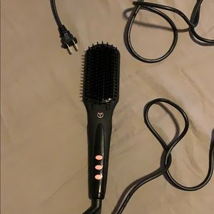 L’ange Le Vite straightening brush